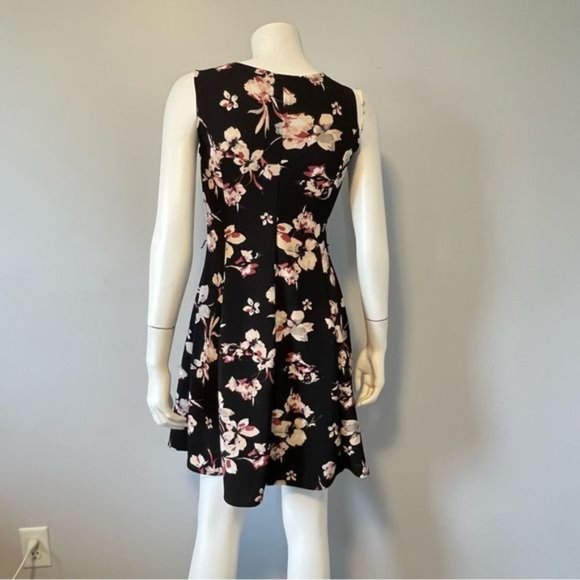 Lilly Morgan floral print fit and flare summer spring dress size small - Picture 5 of 10